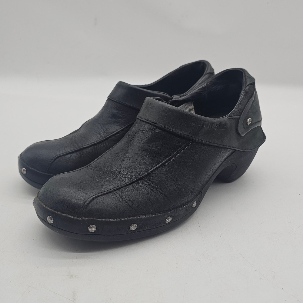 Merrell Women's Black studded Suede‎ Mules-Clogs size 7
